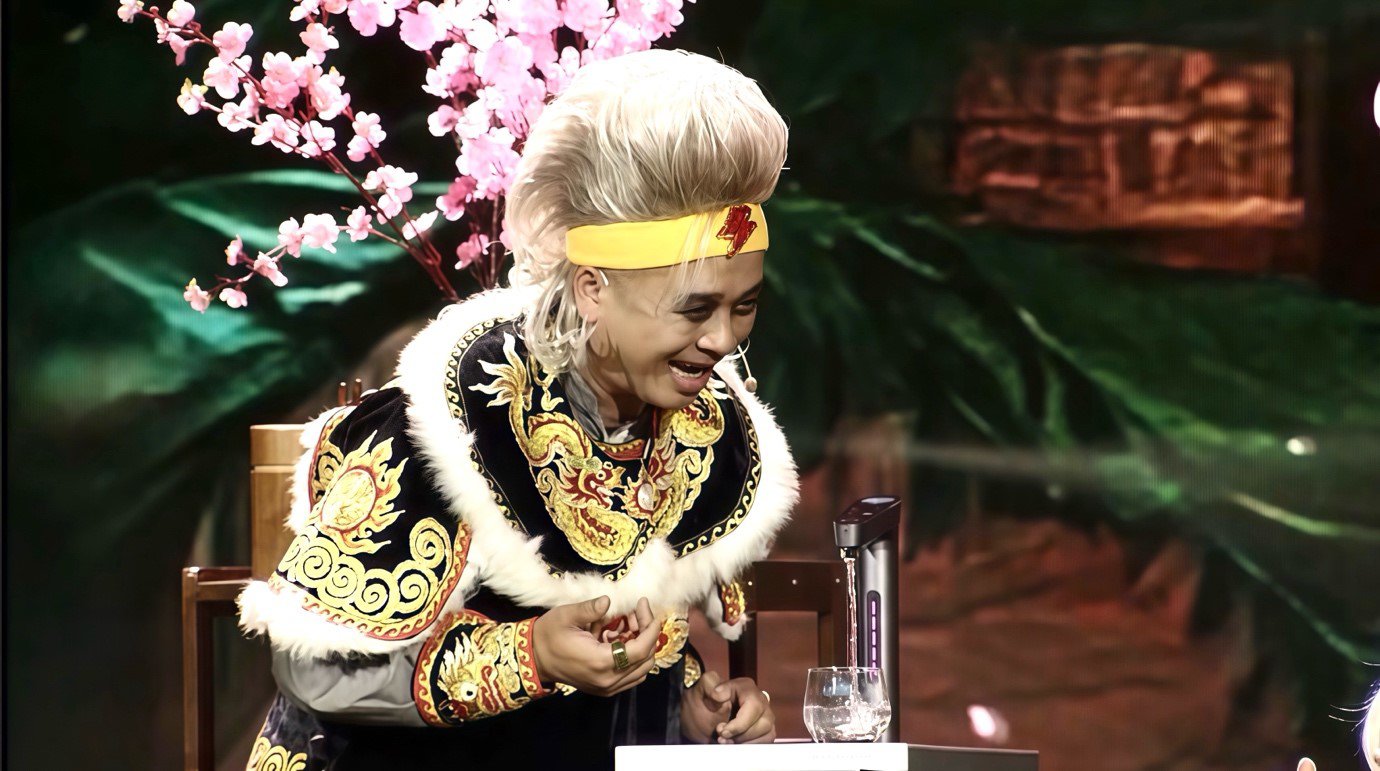 Thiên Lôi và khoảnh khắc trải nghiệm sản phẩm Karofi Diamond SA66