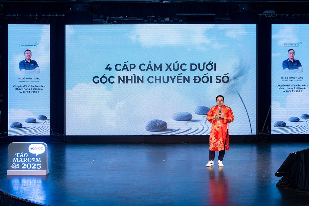 Ông Đỗ Xuân Thắng trong vai Táo Chuyển đổi số – CEO SandboxVN