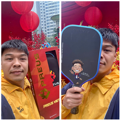 Nghệ sĩ Trung Ruồi sở hữu cây vợt với thiết kế tên và chữ ký riêng đầy tính nghệ thuật