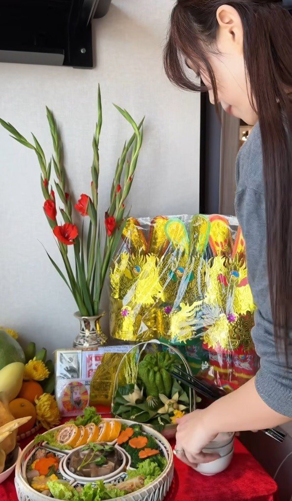 Phản ứng tinh tế của Hoa hậu Đỗ Thị Hà trước nhận xét “chỉ vào bếp làm màu” - 2