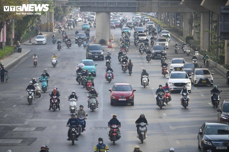 Cửa ngõ Hà Nội ùn ứ, nội đô thông thoáng sáng 27 Tết - 14