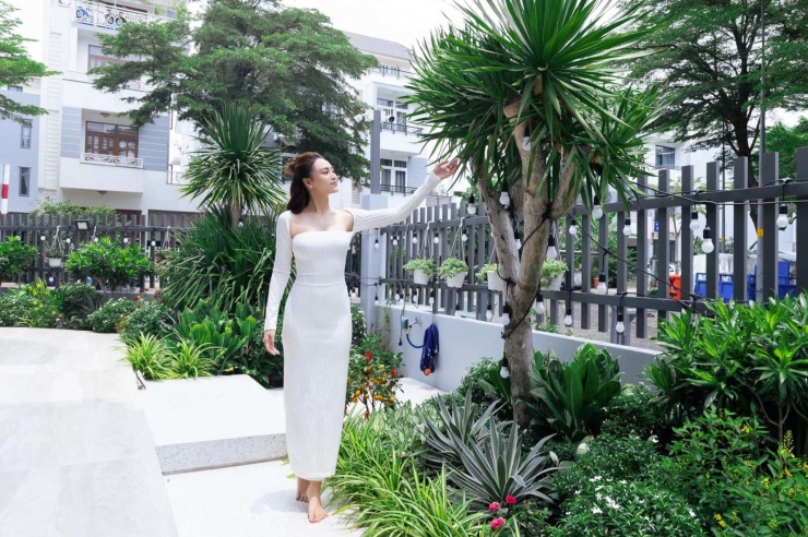 Khuôn viên biệt thự của Ninh Dương Lan Ngọc. (Ảnh: FBNV)