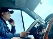 Tài xế nghe điện thoại khi ô tô đang chờ đèn đỏ có bị phạt?