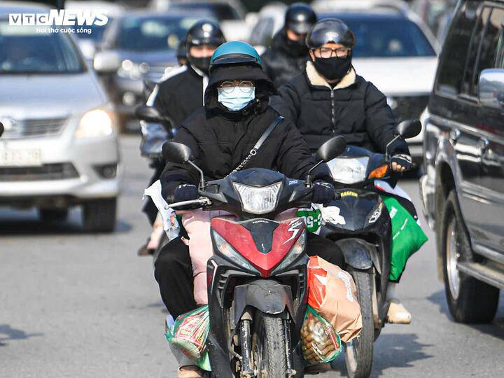 Cửa ngõ Hà Nội ùn ứ, nội đô thông thoáng sáng 27 Tết - 6