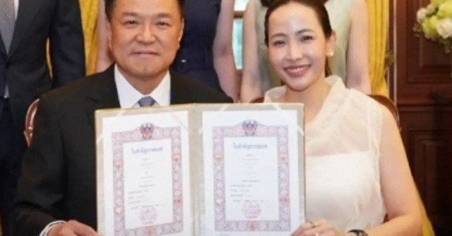 Thủ tướng Thái Lan đăng ký kết hôn với bạn gái ...