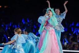 Hòa Minzy: 12 năm bền bỉ để chạm tới "mùa vàng" thành tích