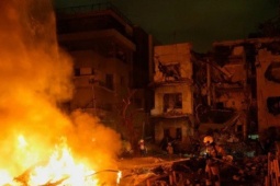 Hai tàu sân bay Mỹ "siết gọng kìm", sức mạnh của Iran còn đến đâu?