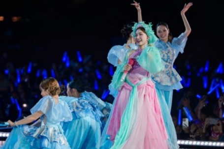 Hòa Minzy: 12 năm bền bỉ để chạm tới "mùa vàng" thành tích