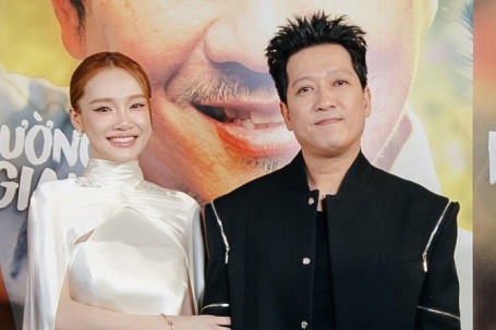 Nhã Phương rạng rỡ xuất hiện sau gần một tháng sinh con