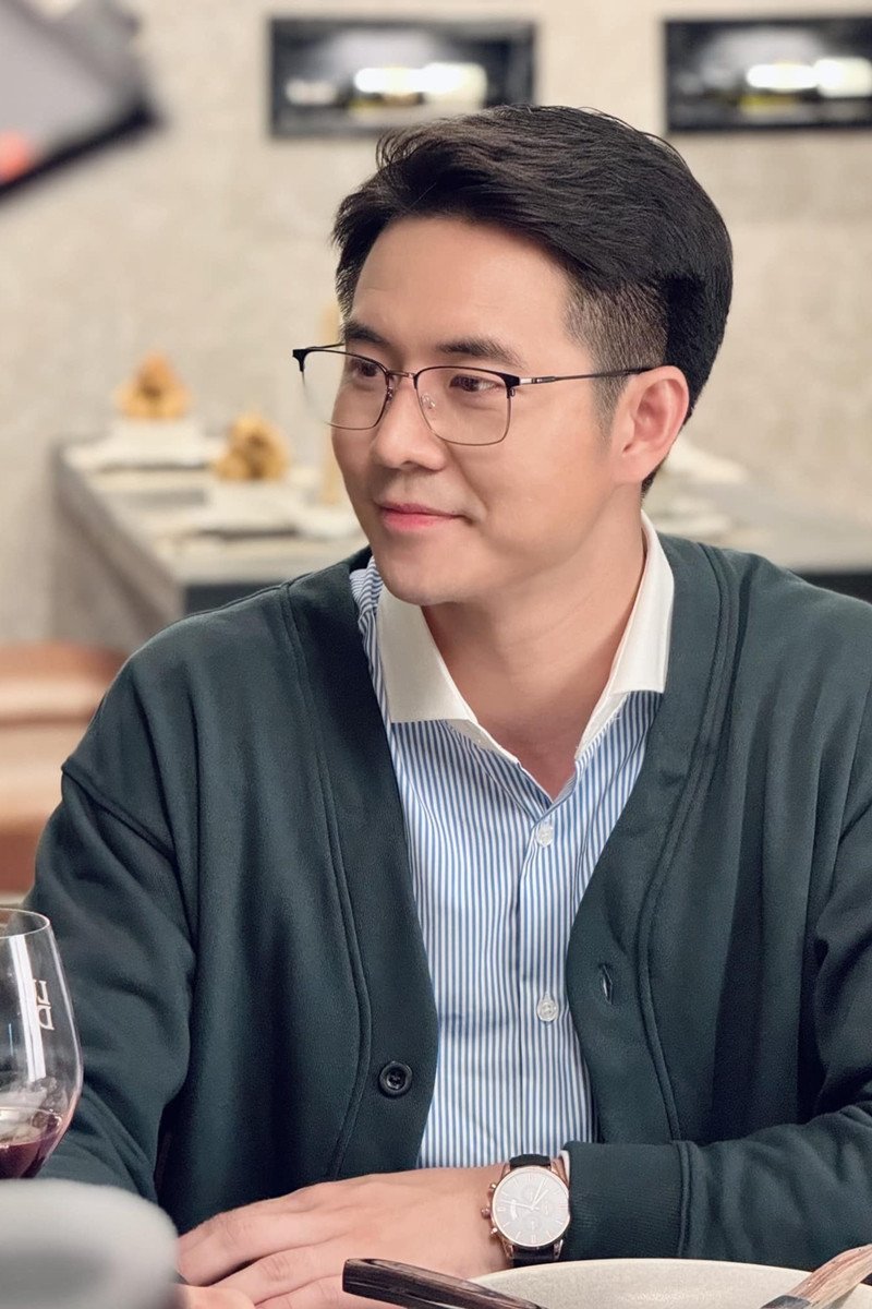 'MC có nụ cười đẹp nhất VTV' ghen khi chồng đóng cảnh hôn với bạn diễn nữ - 6