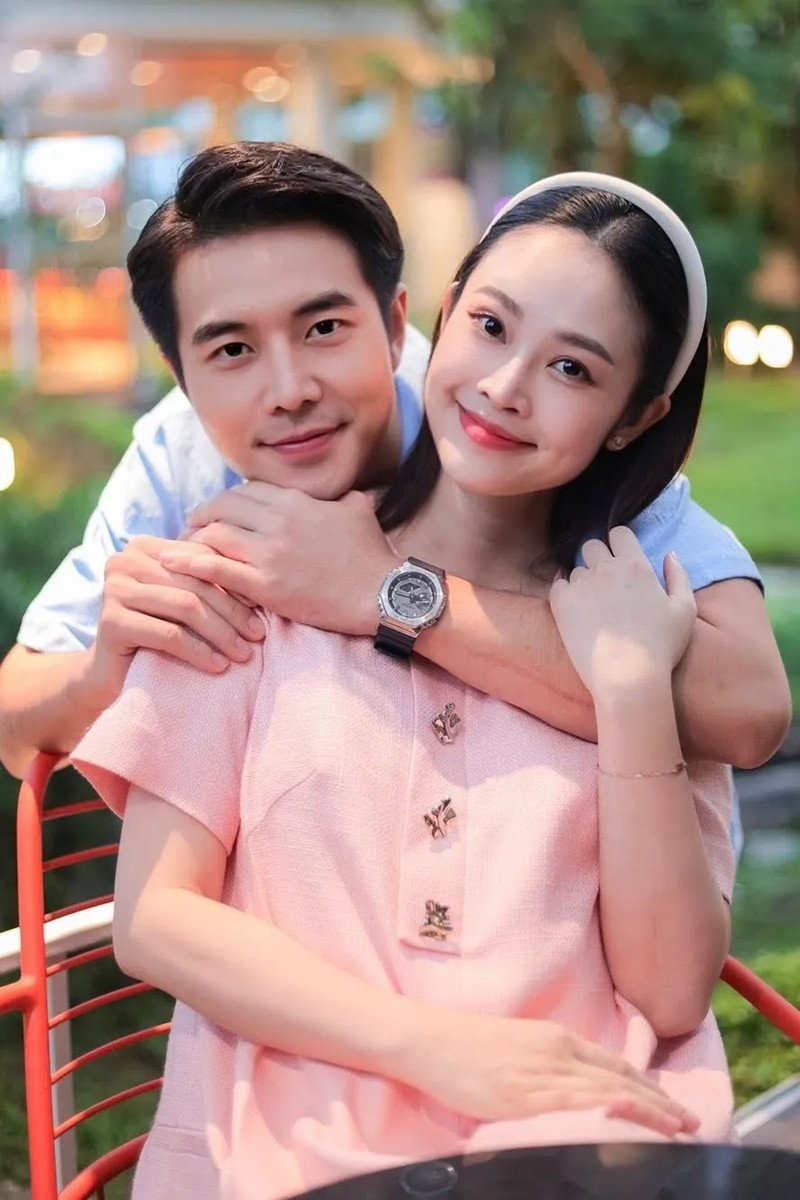 Đức Hiếu và vợ - MC Thùy Linh