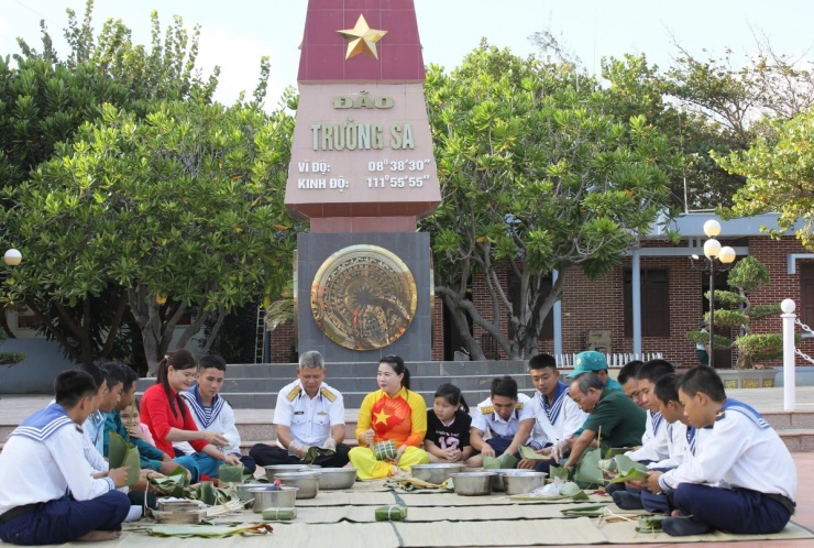 Những ngày cận Tết ở đảo Trường Sa và địa đầu Lũng Cú - 2