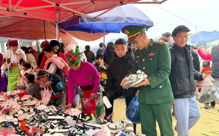 Những ngày cận Tết ở đảo Trường Sa và địa đầu Lũng Cú - 9