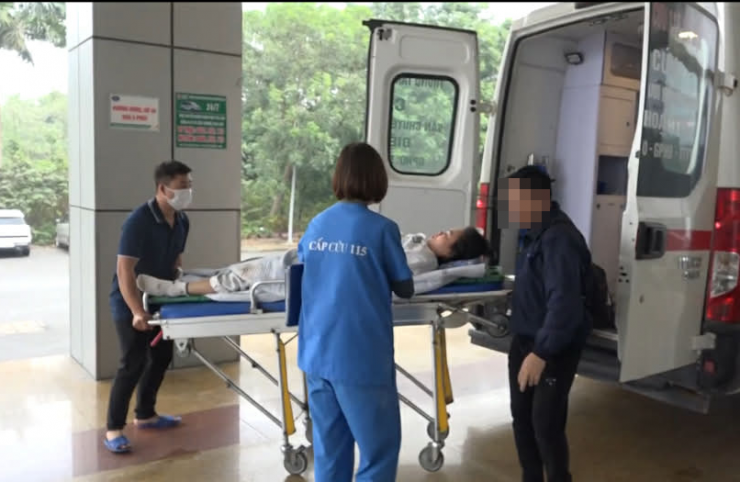 Người bệnh được Trung tâm cấp cứu 115 Hà Nội chuyển tới. Ảnh: P.Thúy.