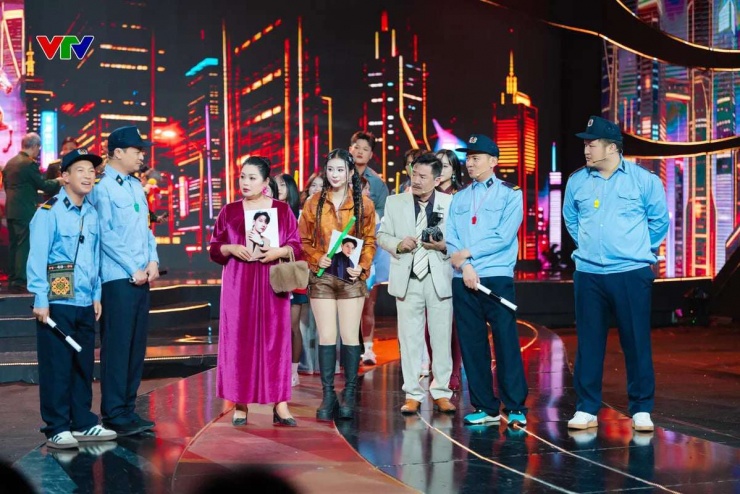 Các nghệ sĩ trong một phân cảnh của tiểu phẩm hài. Ảnh: VTV