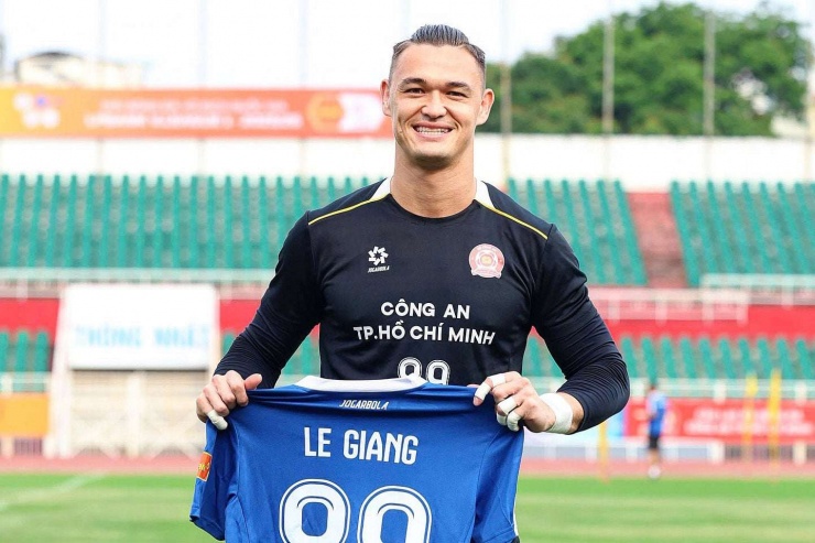 Patrik Lê Giang sinh ngày 8/9/1992 tại Banska Bystrica, CH Czech. Ảnh: FBNV.