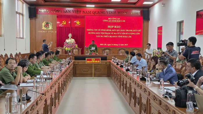 Công an tỉnh Đắk Lắk họp báo công bố triệt phá đường dây mua bán ma túy lớn nhất tỉnh từ trước đến nay