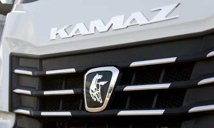 Logo ngựa trên xe tải Kamaz. Ảnh: Turkmenportal