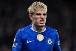 Tin mới nhất bóng đá sáng 15/2: Garnacho bị chỉ trích phòng ngự hời hợt