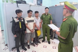 Bắt khẩn cấp nhiều tài xế gây náo loạn trước cổng sân bay Tân Sơn Nhất