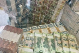 Đổi tiền mới Tết Bính Ngọ: "Sốc" với mệnh giá tiền cực khan hiếm, phí đổi mới lên đến 18%