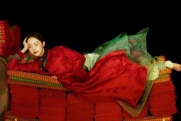 "Mốt" áo dài du xuân năm Ngựa