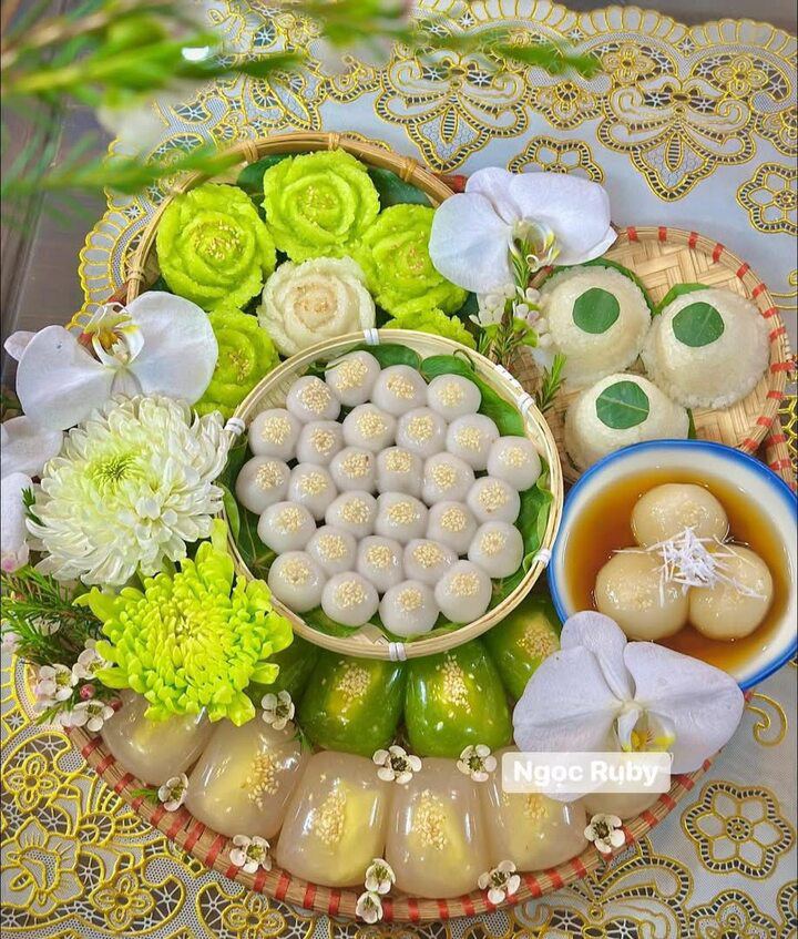 Mâm lễ bánh trôi, bánh chay mùng 3/3 Tết Hàn thực.