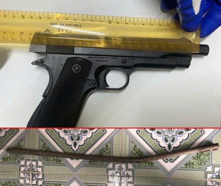 Khởi tố nhóm đối tượng dùng súng đe dọa, đánh con nợ đòi 10 triệu đồng - 3