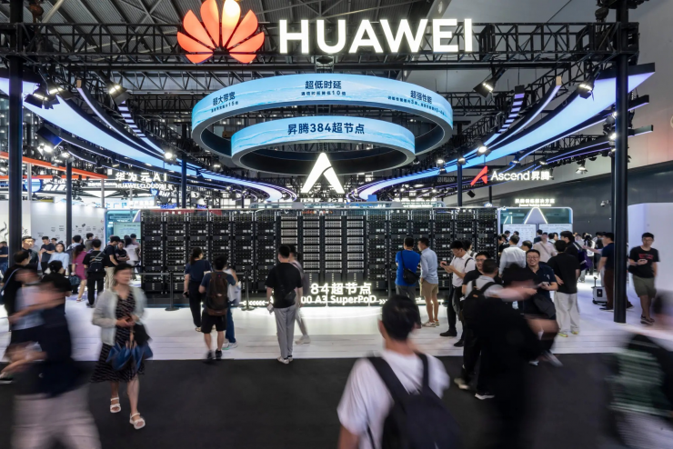 Huawei là lá cờ đầu trong nỗ lực tự chủ bán dẫn của Trung Quốc. Ảnh: NYT