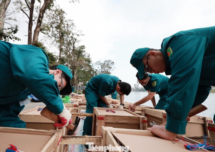 Trận địa pháo hoa bên Hồ Gươm sẵn sàng khai hỏa đón Giao thừa - 5