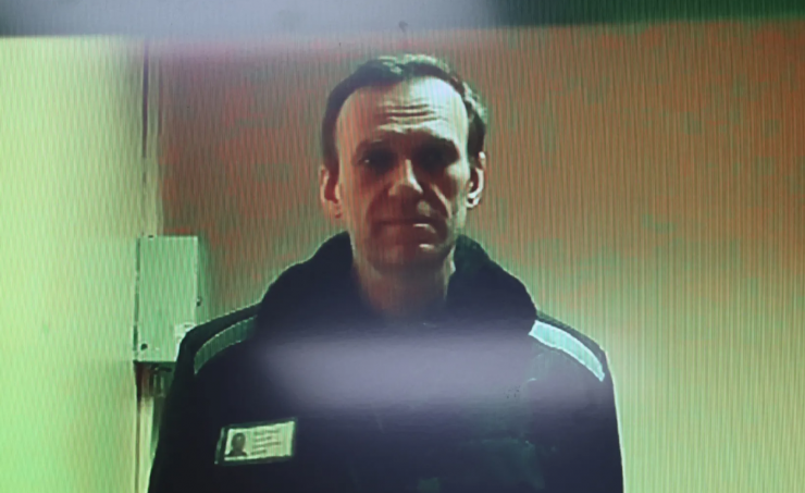 Phương Tây cho rằng Navalny đã bị đầu độc. Ảnh: Meduza.