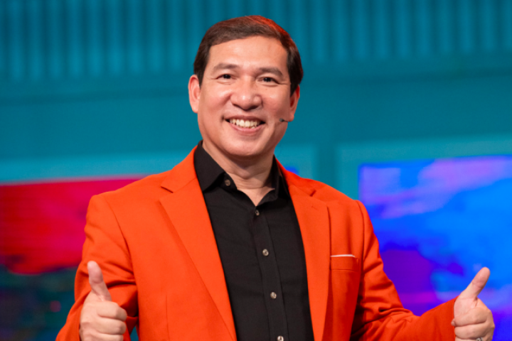 NSƯT Quang Thắng: Tết không nhận show để ở nhà với con, đưa hết tiền cho vợ