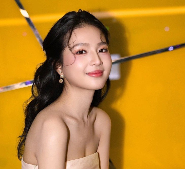 Thiên đường máu quy tụ dàn diễn viên gồm Quang Tuấn, Hoài Lâm, Quách Ngọc Ngoan, Thanh Hương, Sỹ Toàn, Bích Ngọc...