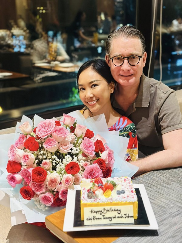 Nhờ được chồng chia sẻ mọi điều trong cuộc sống nên nhan sắc của Đoan Trang ngày càng trẻ đẹp.