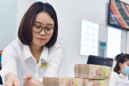 Vay tiền ngân hàng: Người bán xe cắt lỗ, người thành chủ căn hộ tiền tỷ