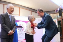 Vợ chồng nhà khoa học nối Việt Nam với thế giới