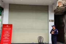 Giá vàng hôm nay mới nhất (16/2) "đóng băng": Cửa hàng đồng loạt đóng cửa, "phố vàng" vắng lặng