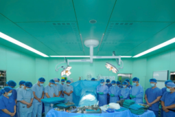 Hơn 200 nhân viên y tế xuyên đêm cuối năm thực hiện 4 ca ghép tạng