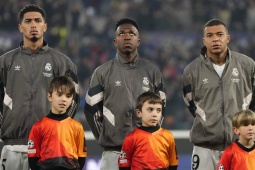 Tin mới nhất bóng đá tối 16/2: Vinicius thừa nhận lôi kéo Mbappe và Bellingham đến Real