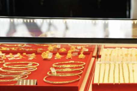 Giá vàng hôm nay 16-2: Vàng, bạc cùng giảm khi vừa mở cửa