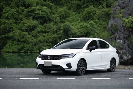 Giá xe Honda City lăn bánh tháng 2/2026, tặng 50% phí trước bạ