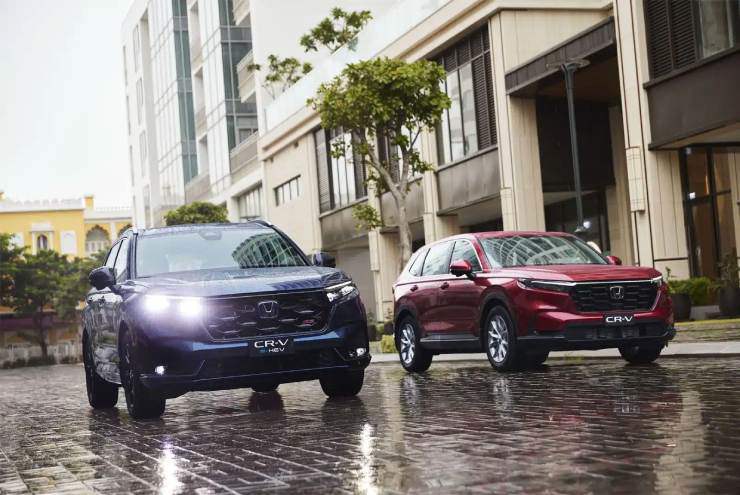 CR-V L và Hyundai Tucson: Tiện nghi nào chinh phục bà nội trợ? - 3