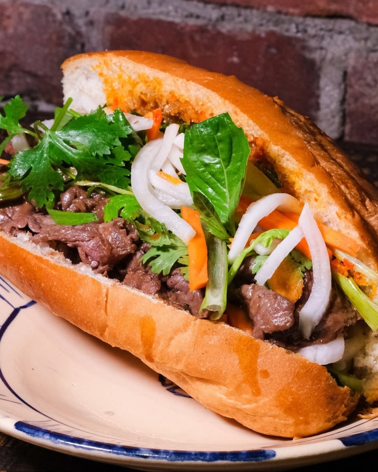Bánh mì của quán có giá khoảng 15USD (gần 400.000 đồng)