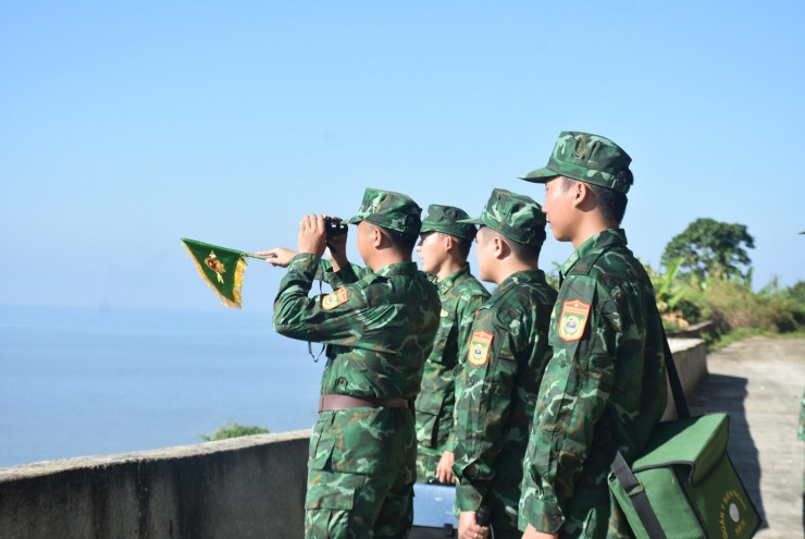 Vẻ đẹp hoang sơ, kiêu hãnh của Hòn Khoai - 7