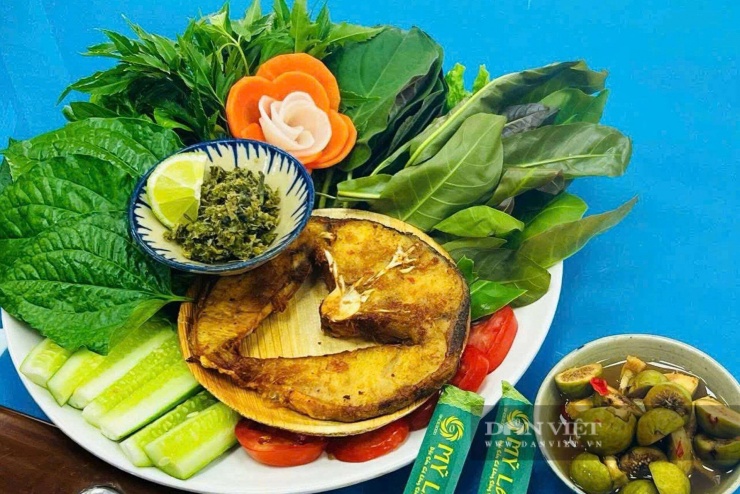 Sản phẩm cá lăng một nắng sau khi chế biến thường được thưởng thức kèm quả sung chát và nhiều loại rau, lá dân dã như lá lốt, lá lộc vừng, lá đinh lăng…, tạo hương vị hài hòa, đậm chất ẩm thực Đắk Lắk nói riêng và Tây Nguyên nói chung.