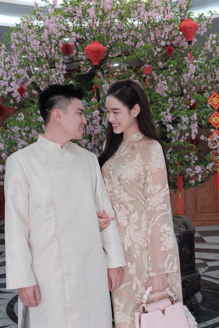 'Dâu hào môn' Đỗ Thị Hà năm đầu đón Tết ở quê chồng - 2