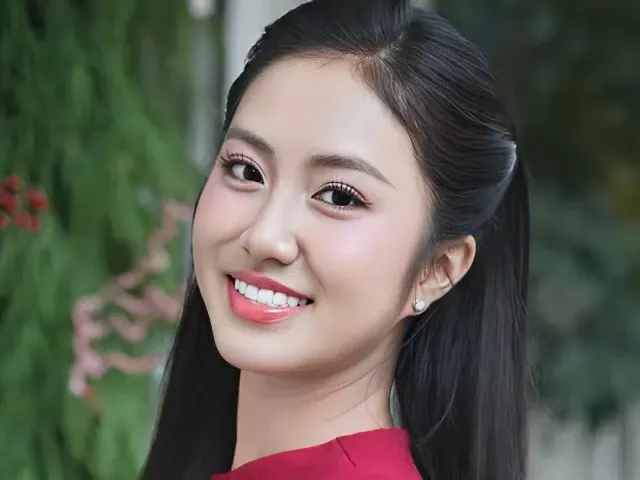 Hoa hậu Hà Trúc Linh: 'Thích ăn cỗ chay mẹ nấu ngày Tết'