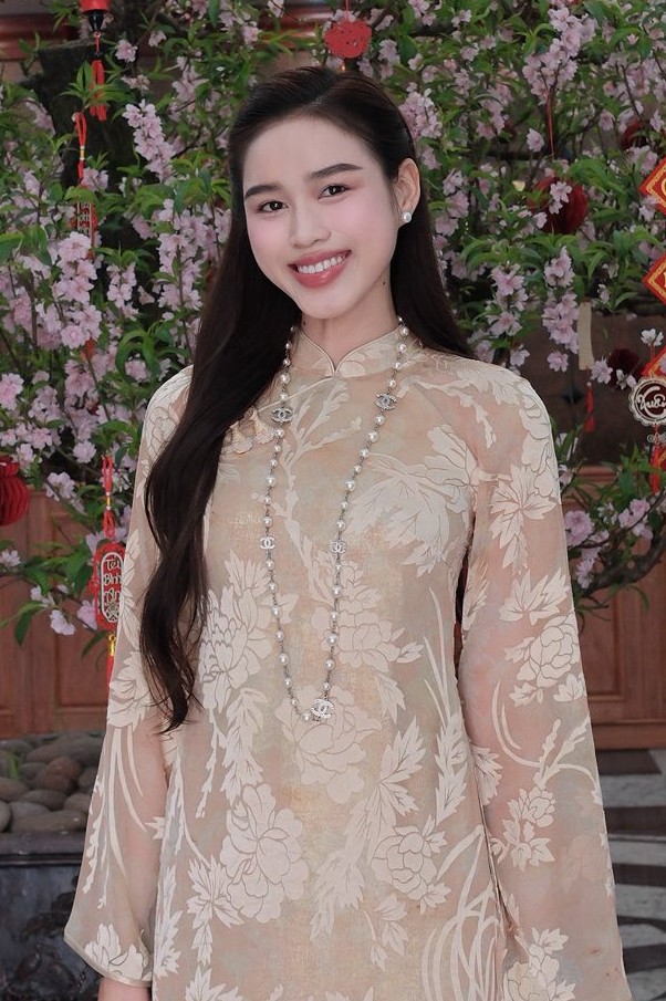 'Dâu hào môn' Đỗ Thị Hà năm đầu đón Tết ở quê chồng - 5