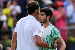 Tennis đỉnh cao thế giới: Alcaraz và Tsitsipas "khai hỏa", khó có địa chấn