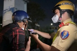 NÓI THẲNG: CSGT kiểm tra nồng độ cồn ngay từ Mùng 1 - không "nới tay vì Tết"!